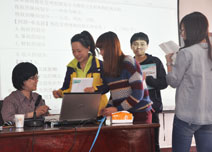 刘颖老师为同学答疑