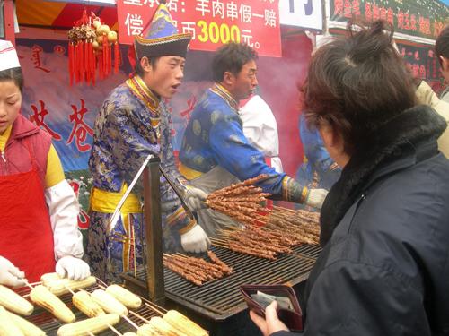 逛庙会
