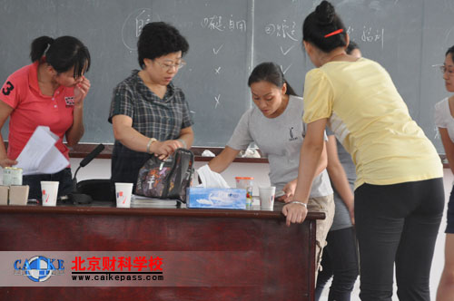 叶青老师为学员答疑