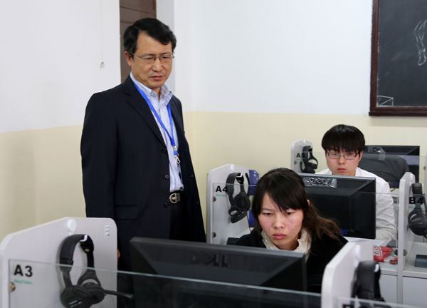 财政部考办主任、中注协副会长兼秘书长陈毓圭在北京考区巡视