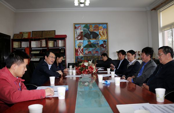 陈毓圭秘书长听取了北京市考办和机考公司关于考试组织情况的汇报